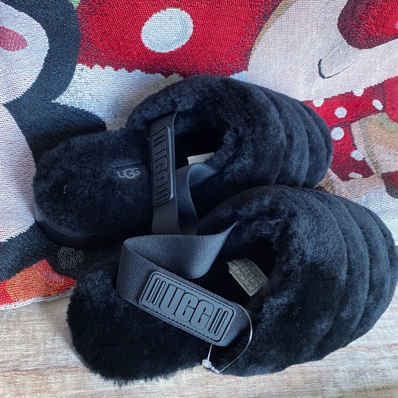 UGG Black Super Fluff Slipper - Picture 5 of 9